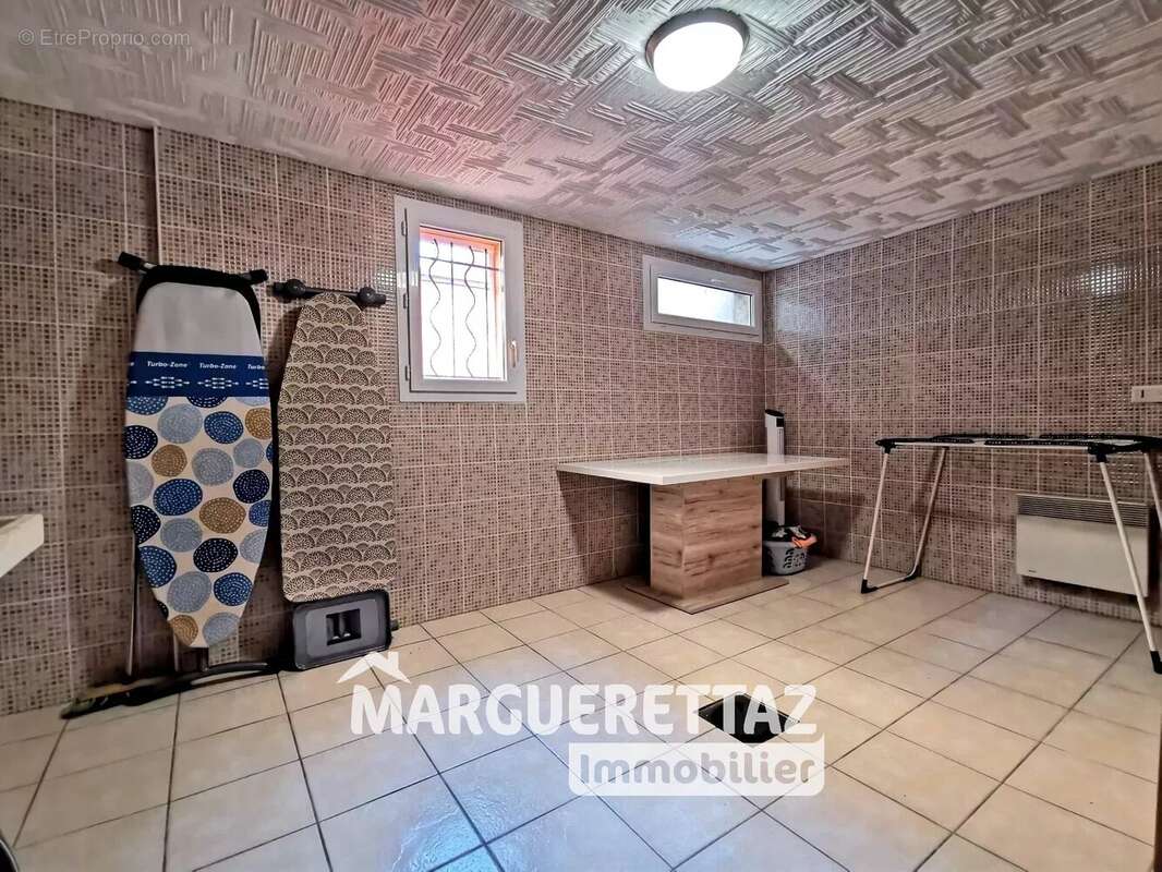 Maison à NEYDENS