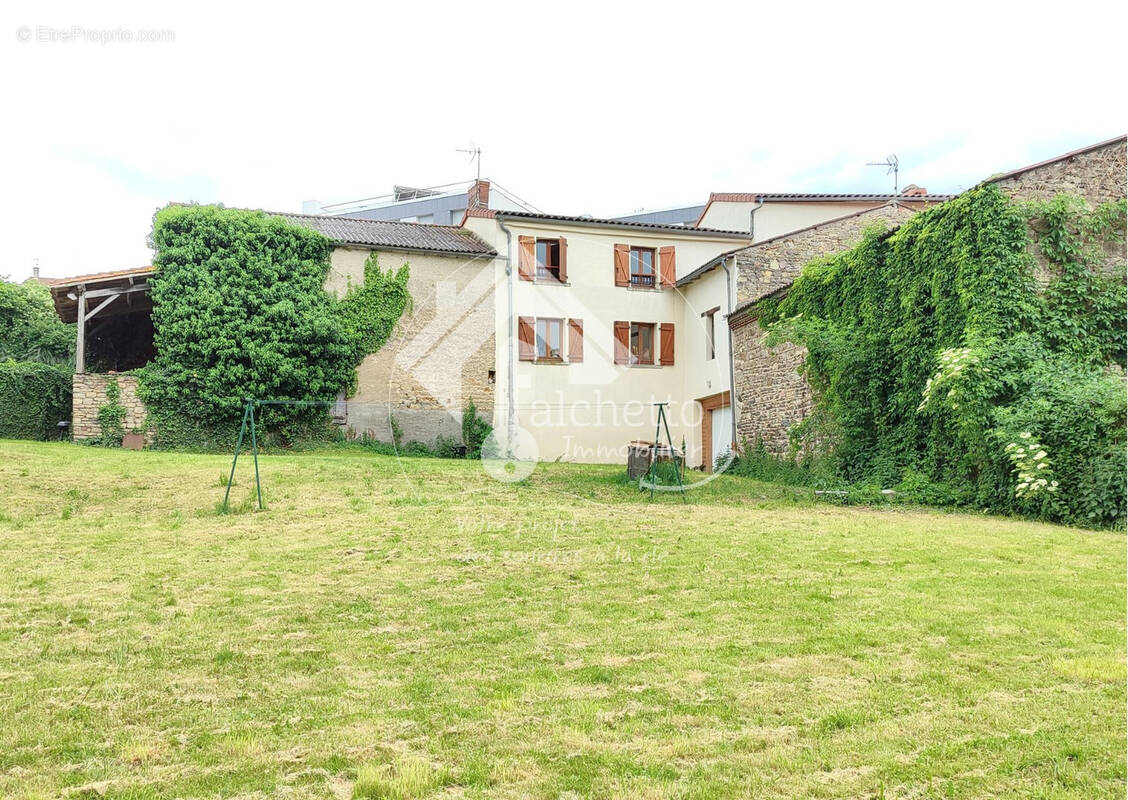 Maison à COMBRONDE