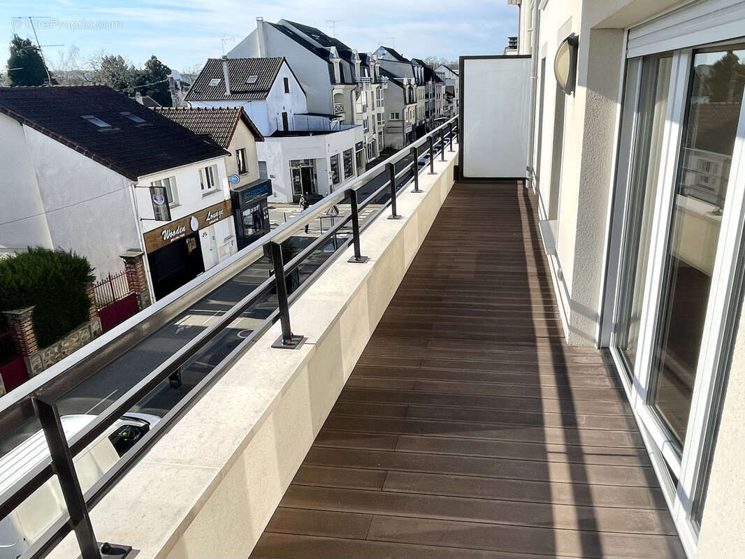 Appartement à PONTAULT-COMBAULT