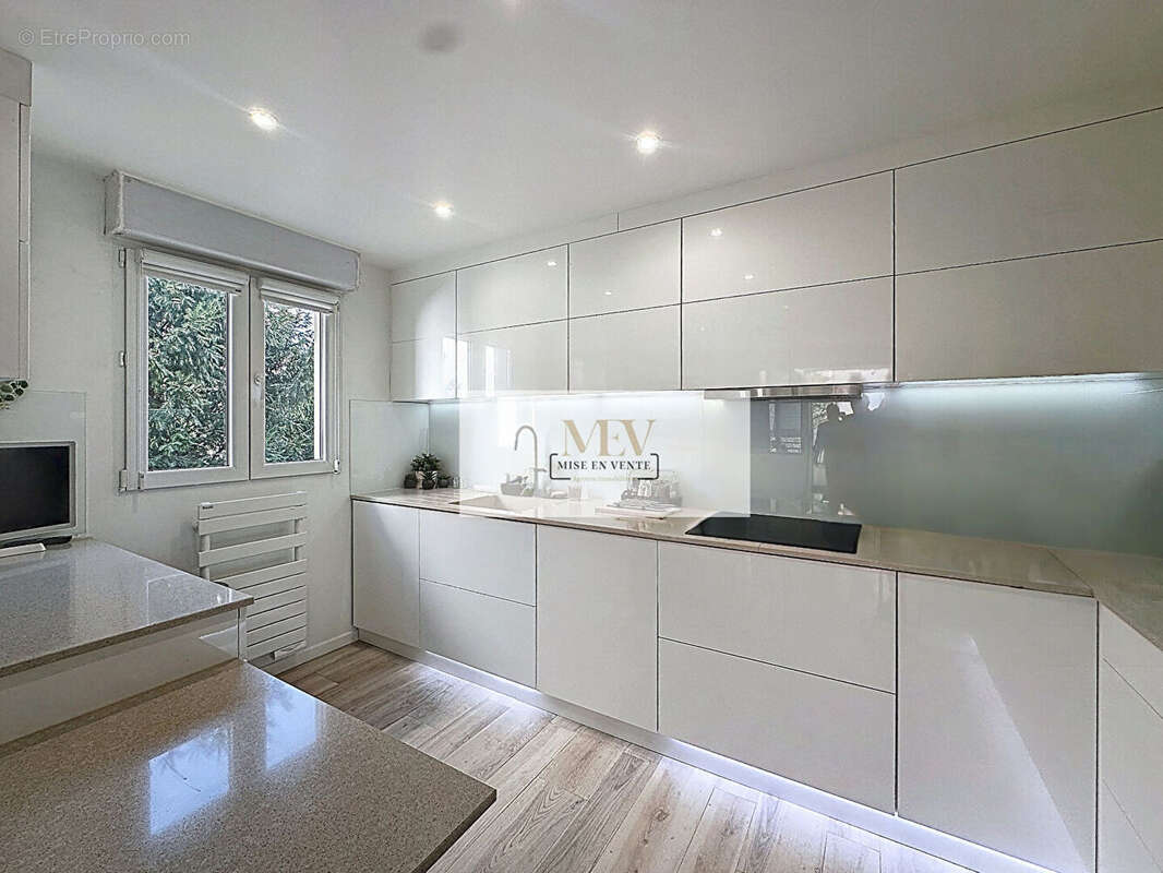 Appartement à LE PERREUX-SUR-MARNE