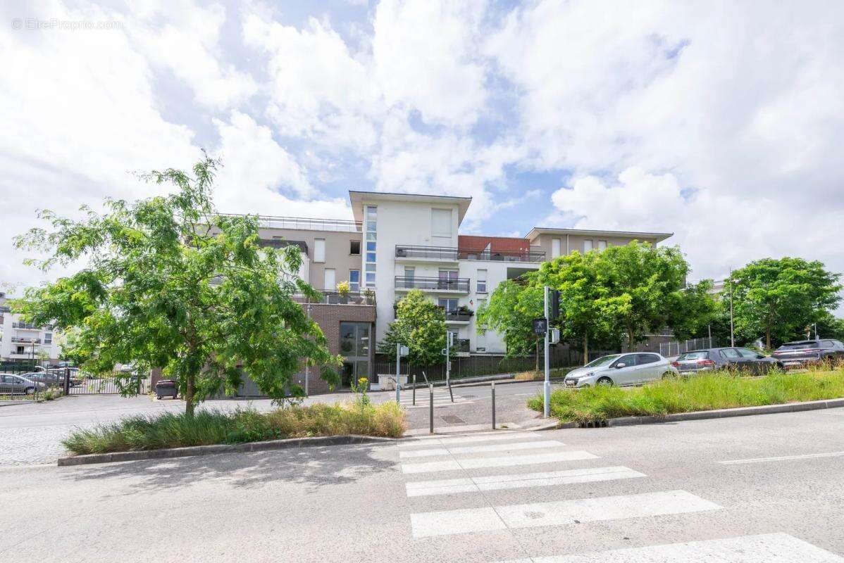 Appartement à CORBEIL-ESSONNES