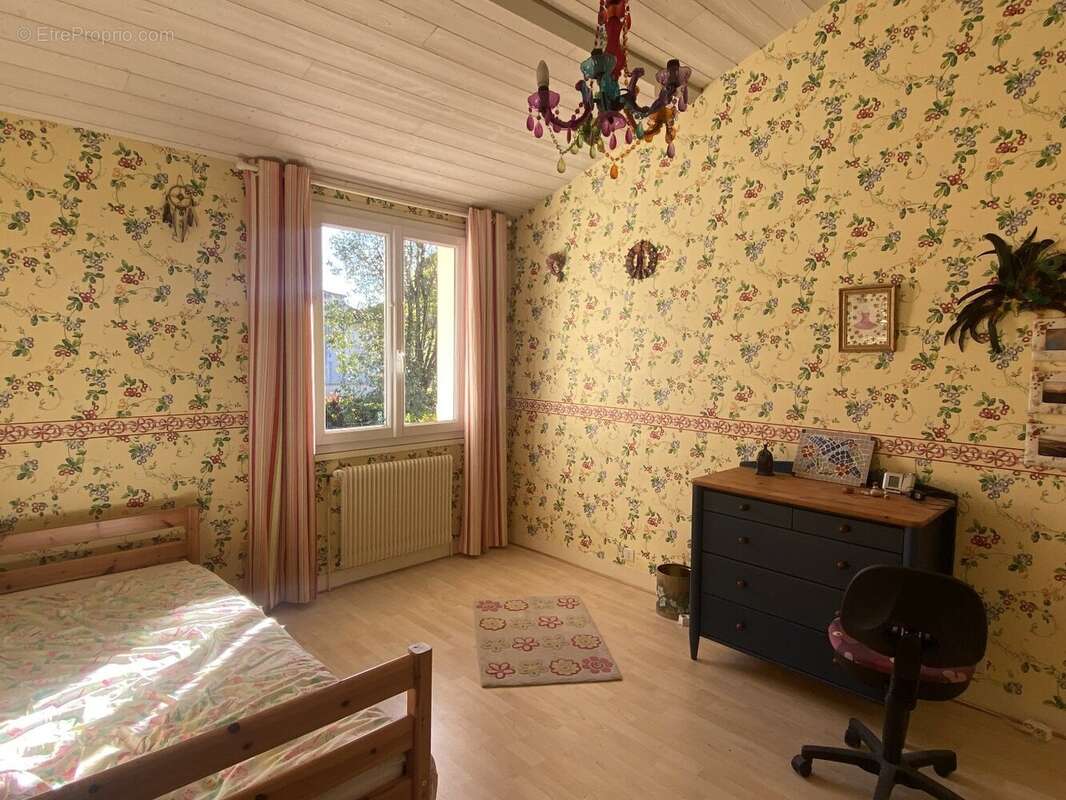 Maison 227 m² à Linars  - photo 10