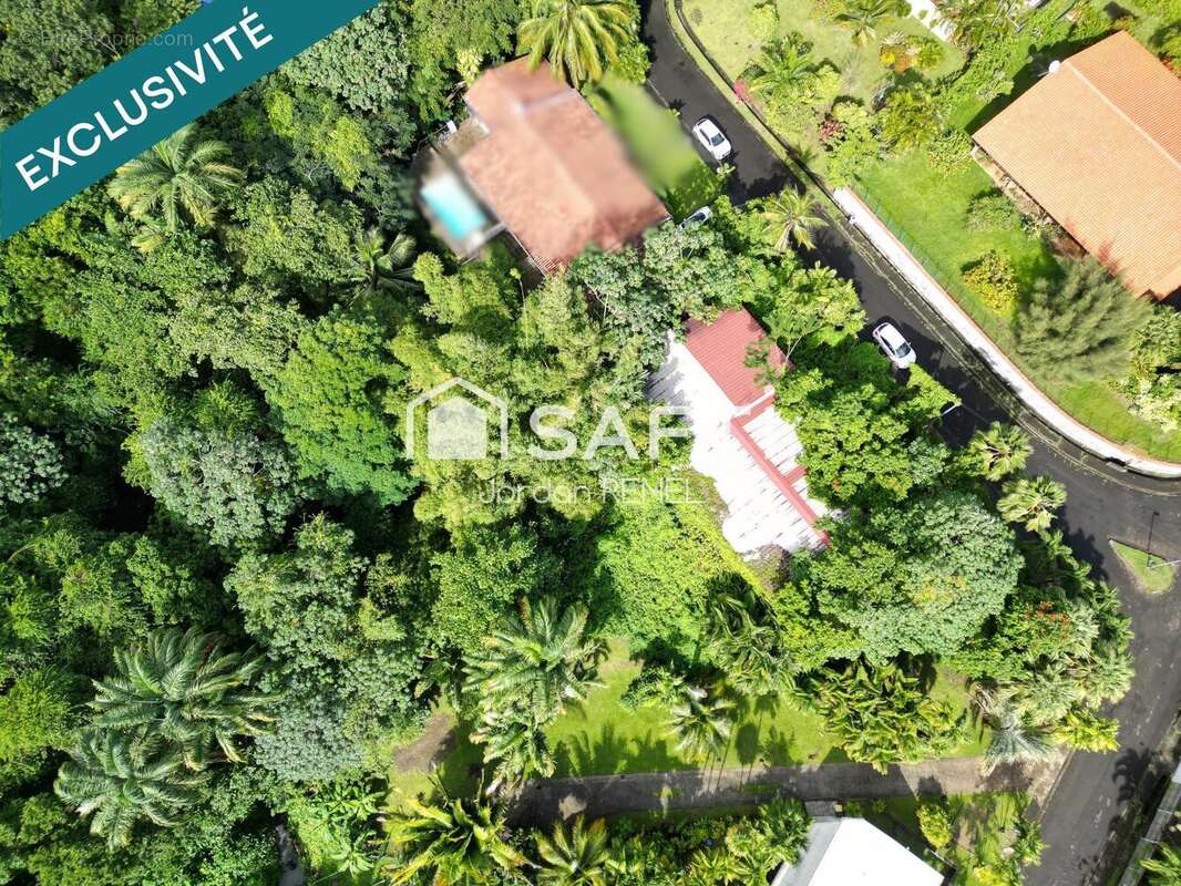 Photo 2 - Terrain à FORT-DE-FRANCE