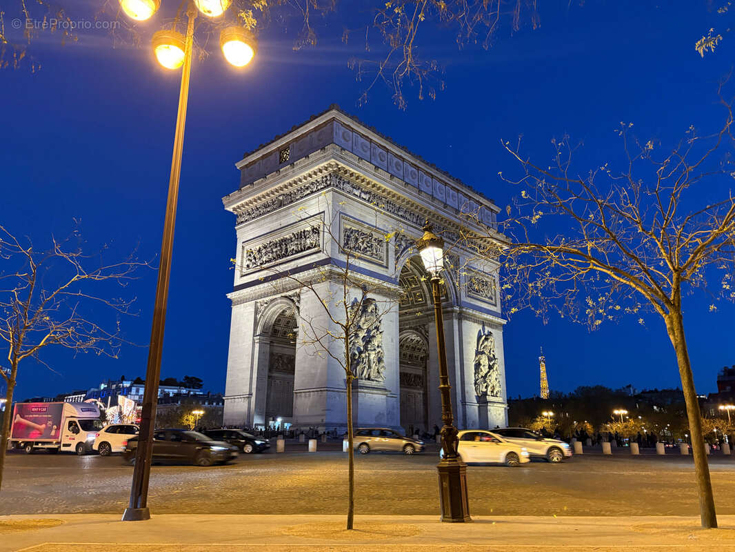 Appartement à PARIS-17E