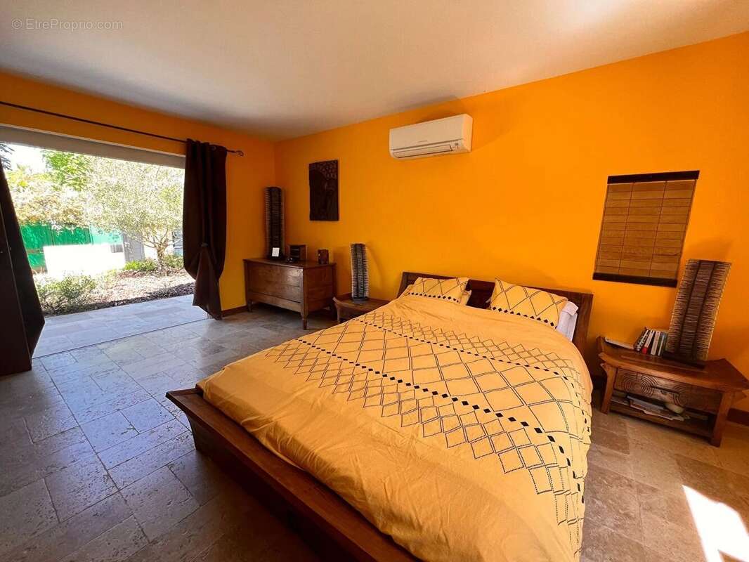 Maison à SAINT-NOM-LA-BRETECHE