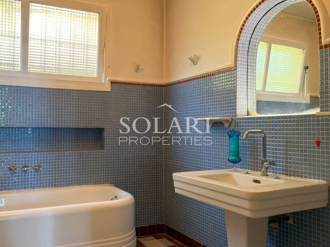 Maison à THEOULE-SUR-MER