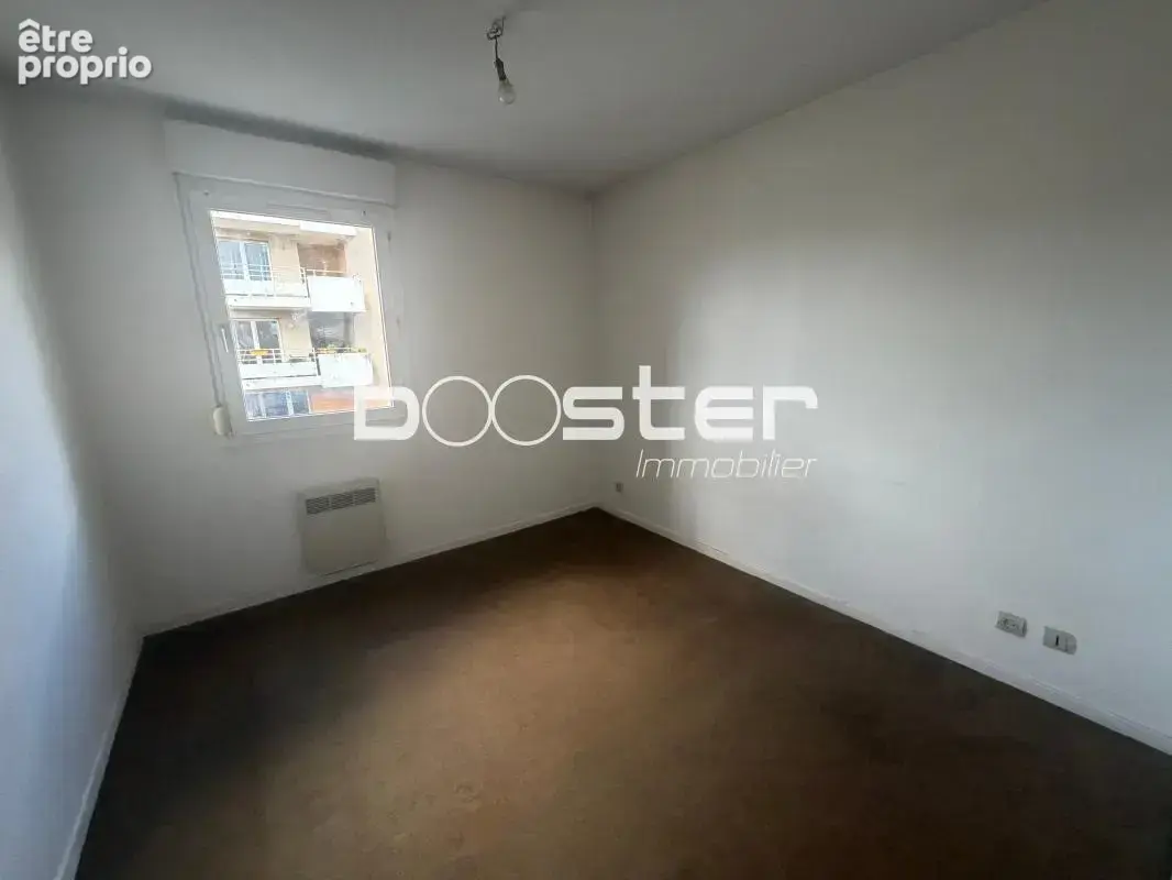 Coeur minimes ,  T2 lumineux avec grande terrasse et parking - photo 4