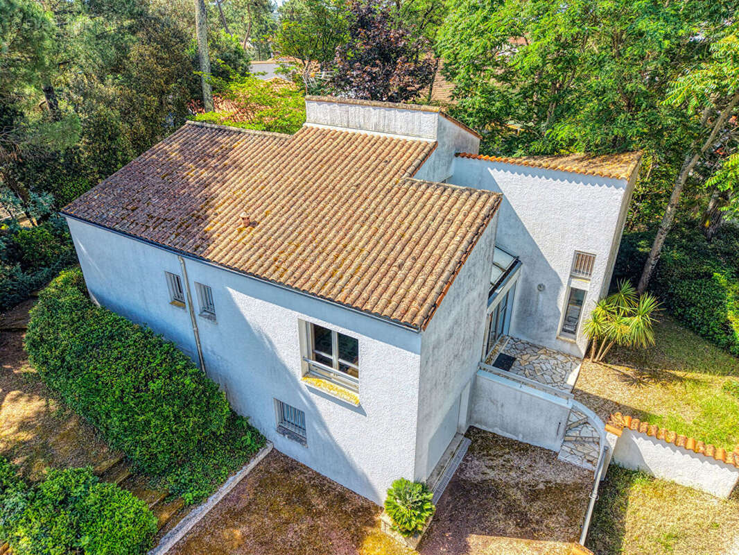 ROYAN - Magnifique Maison dans le Quartier Emblématique du Parc, à 300m de la Plage ! - photo 2