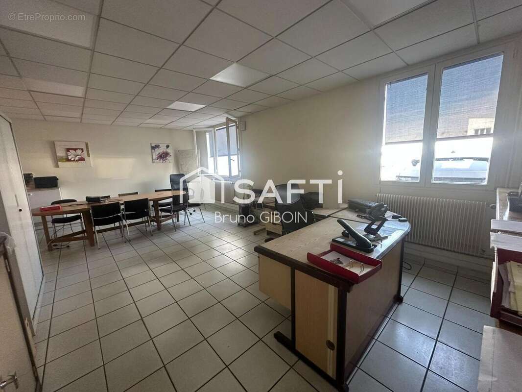 Photo 3
