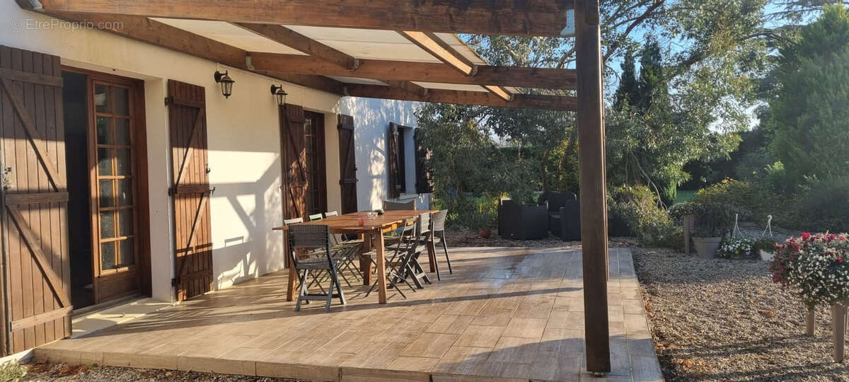 Maison à LONGUEVILLE