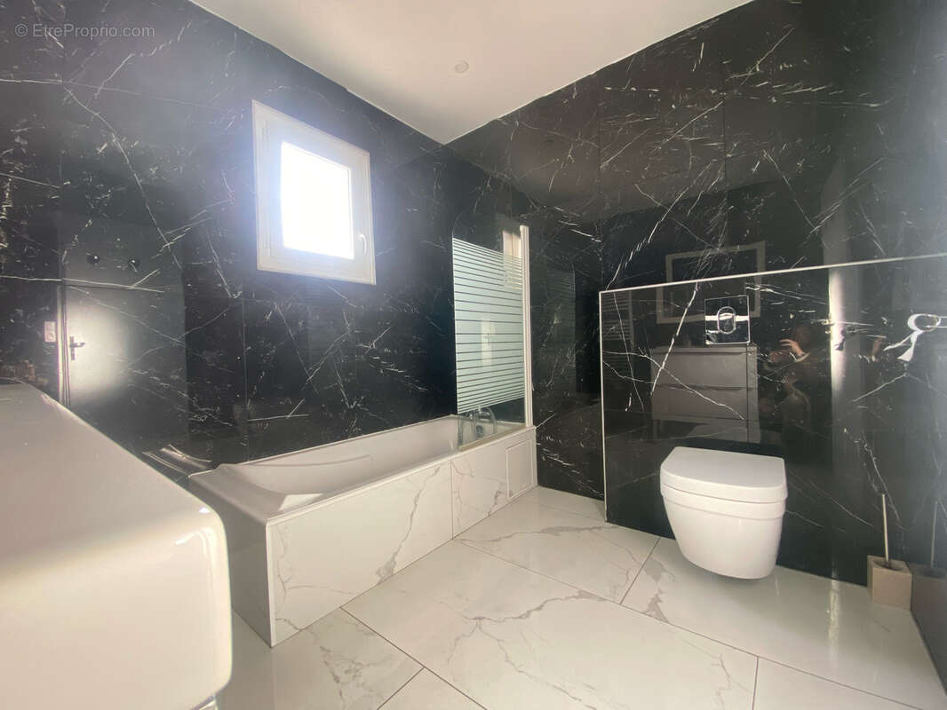 Maison à PONT-DU-CHATEAU