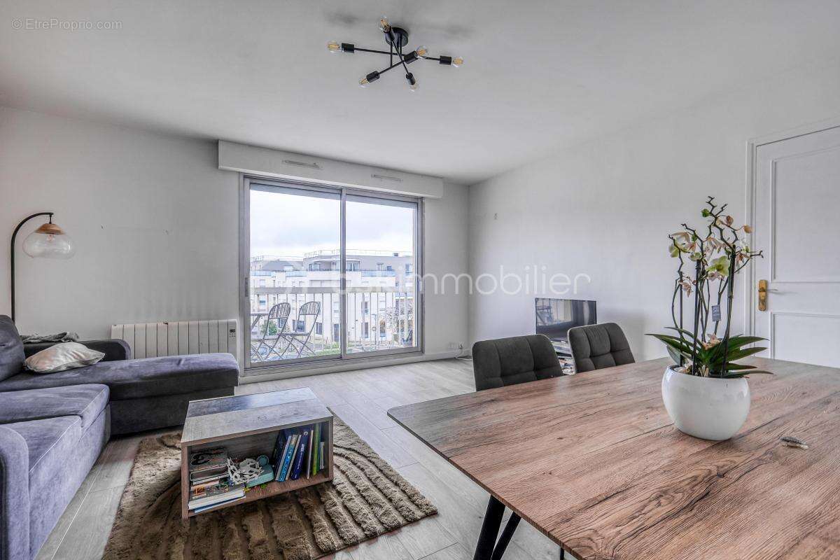 Appartement à SAINT-THIBAULT-DES-VIGNES