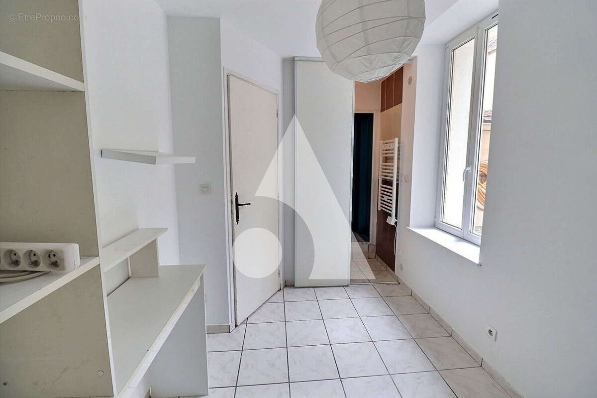 Immeuble de rapport en plein centre-ville ! - photo 7