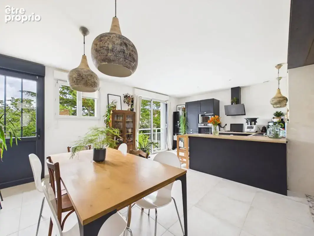 Maison de 110 m2 à Poitiers , quartier Chilvert, 3 chambres, jardin, vaste sous sol - photo 3