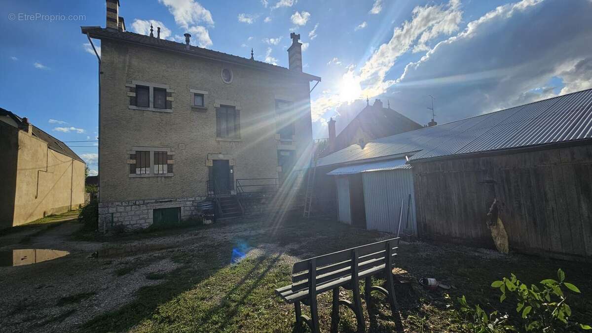 Appartement à NUITS-SAINT-GEORGES