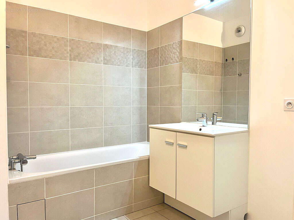 Appartement à JOUY-LE-MOUTIER