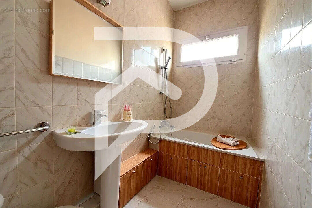 Maison à SAINT-GERY