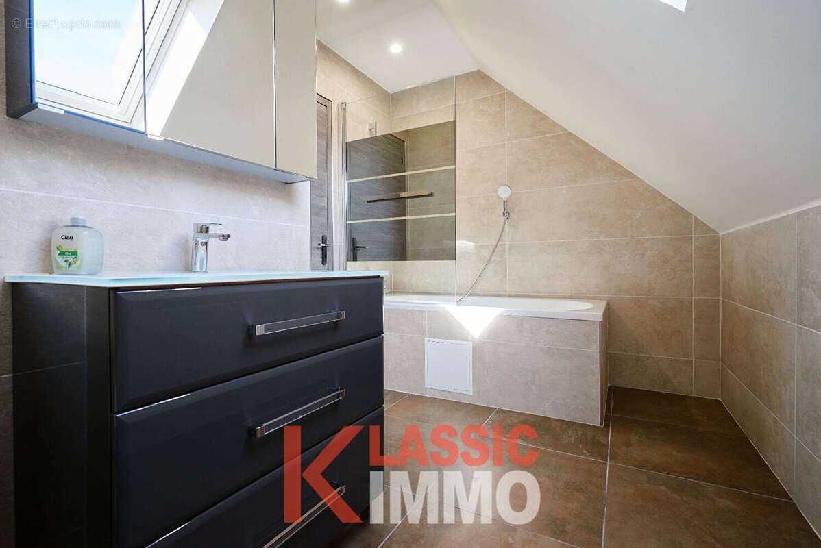 Maison 190 m² 5 chambres, jardin et garage - photo 15