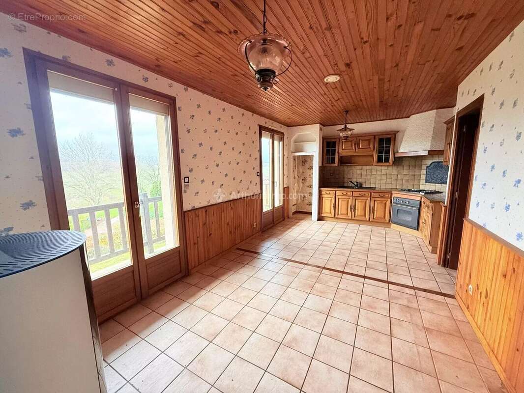 Maison à SOULAUCOURT-SUR-MOUZON