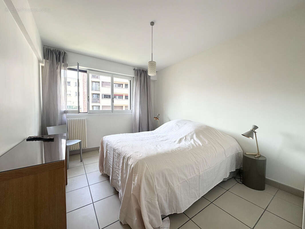 Appartement à PARIS-20E