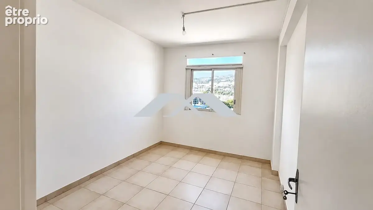 Appartement 60 m² à Saint-Denis  - photo 4