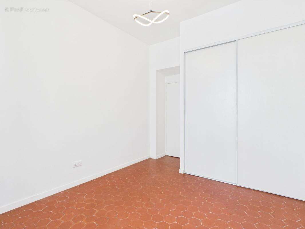 A vendre appartement f3 proche cours napoleon - photo 13