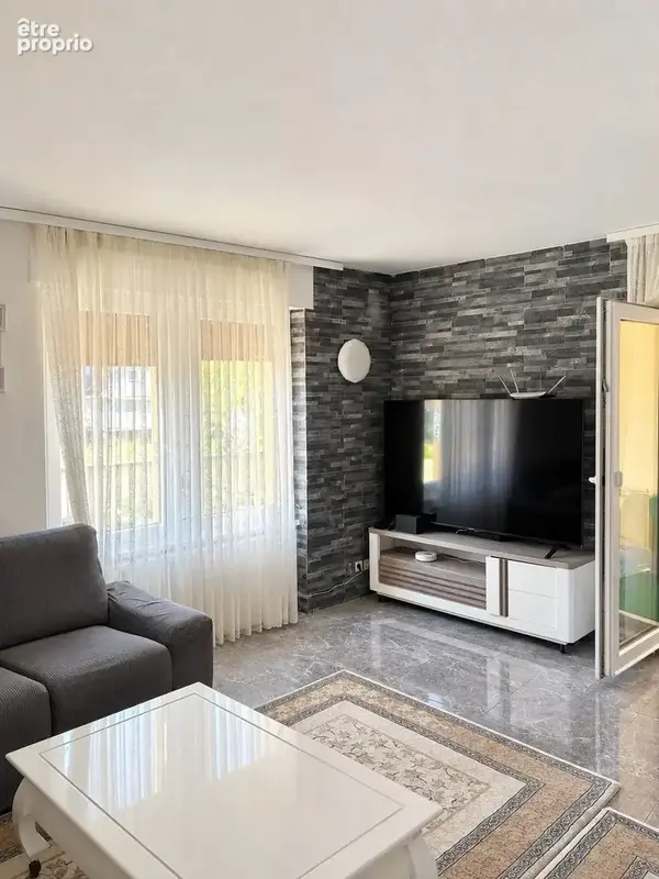 Appartement 4 pièces 91 m² à vendre à Saint-Louis (68300) - photo 2