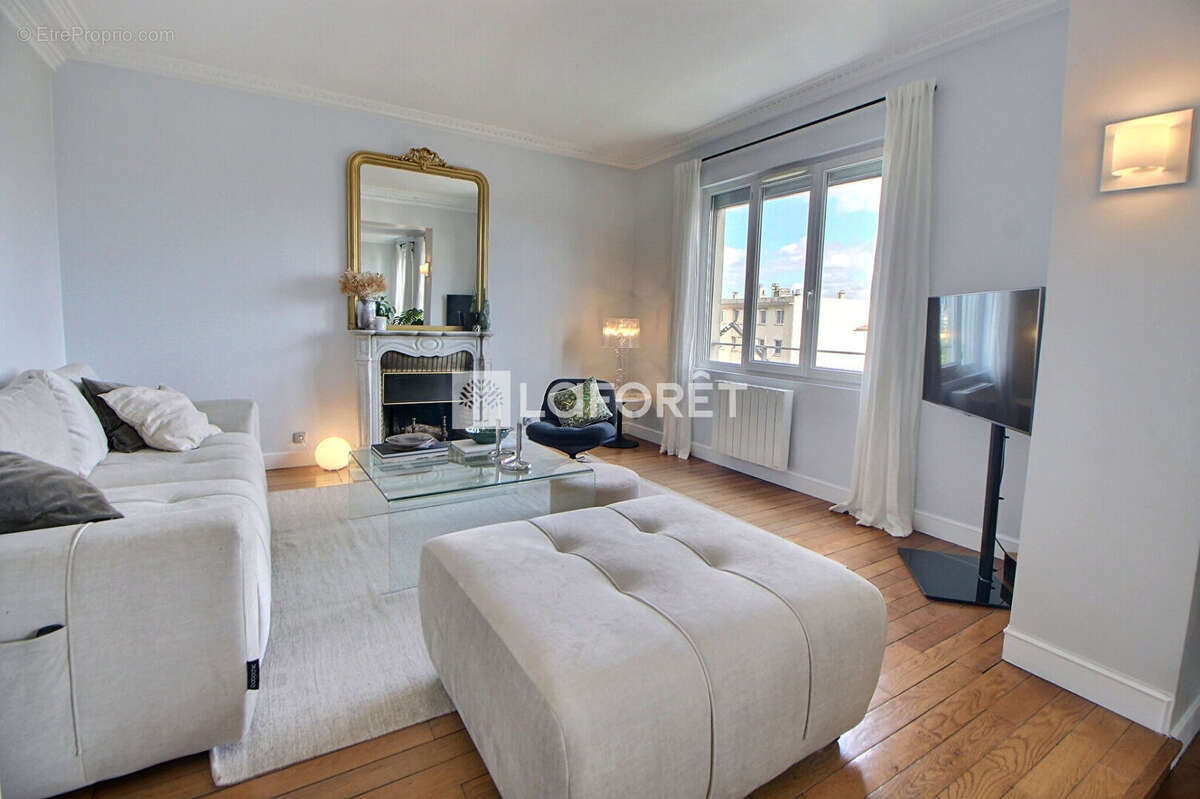 Appartement à SURESNES