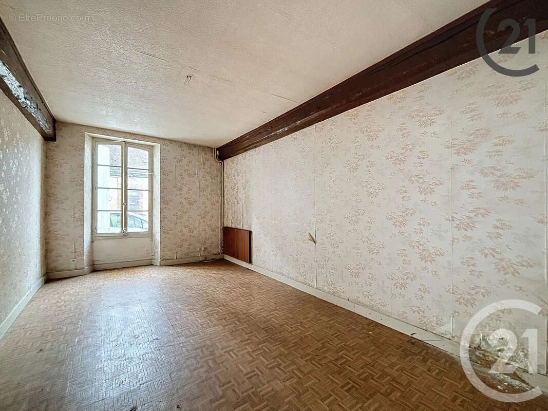 Maison à RIGNY-LE-FERRON