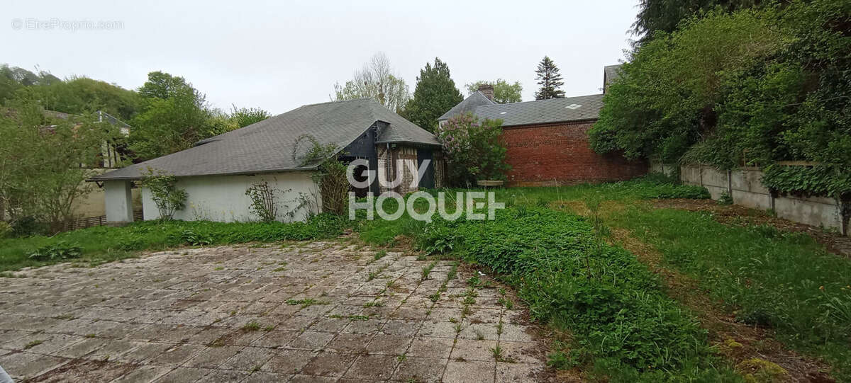 Maison à SAINT-CYR-DU-RONCERAY