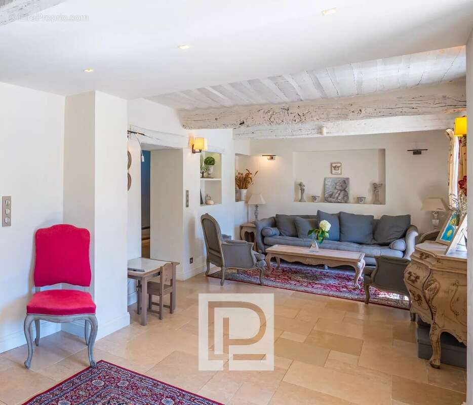 Maison à MOUANS-SARTOUX