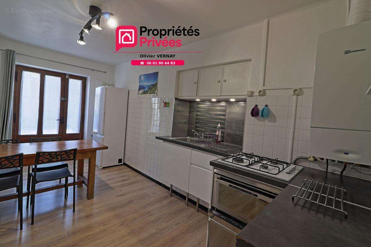 Maison mitoyenne de 2 appartements (91 m²) + combles (120m²) - photo 4