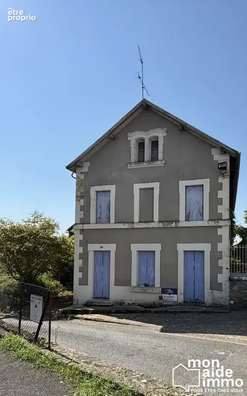 Maison à SARRAZAC
