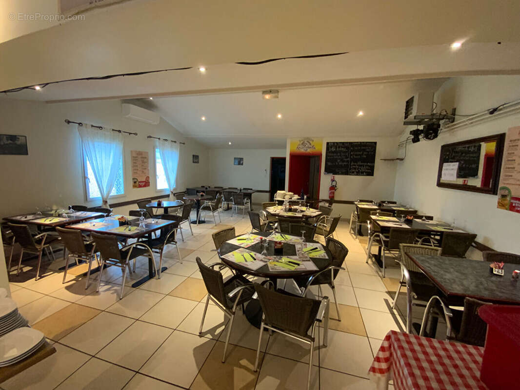 Commerce à MONTCHANIN