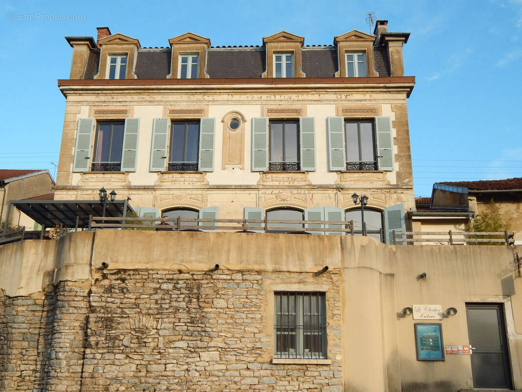 Photo 1 - Maison à LONS-LE-SAUNIER