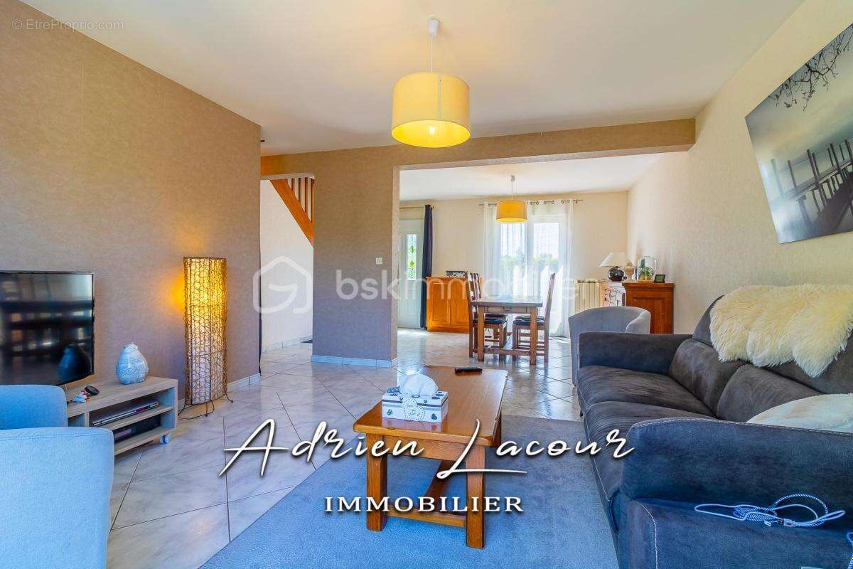 Jolie maison familiale au centre du village - photo 2