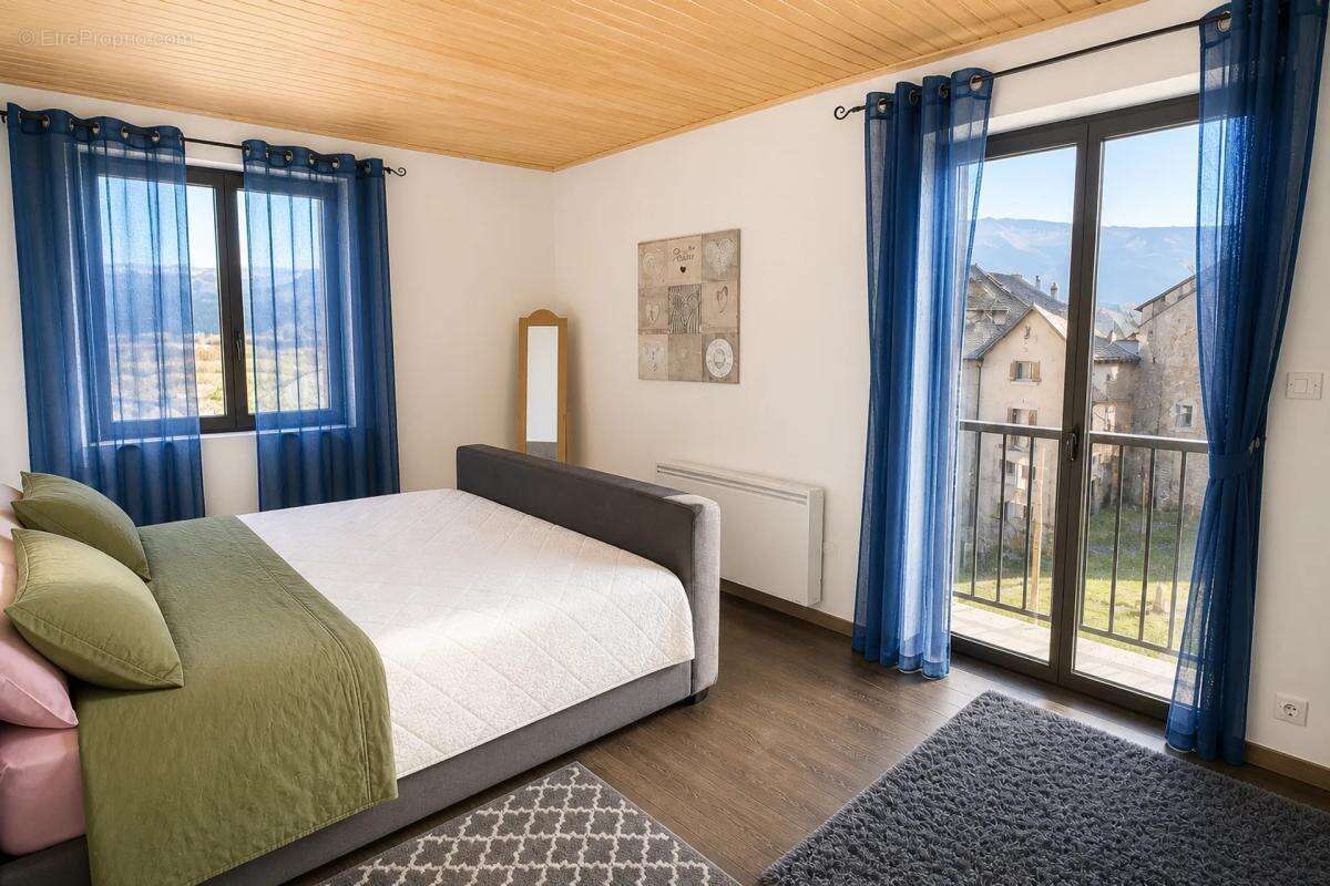 La Llagonne – Maison rénovée avec T2 loué - photo 11