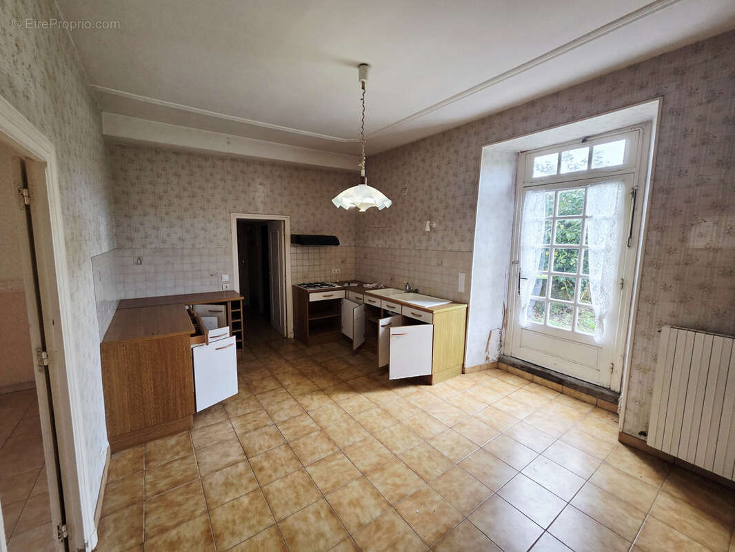 Maison à MAISONNAIS-SUR-TARDOIRE