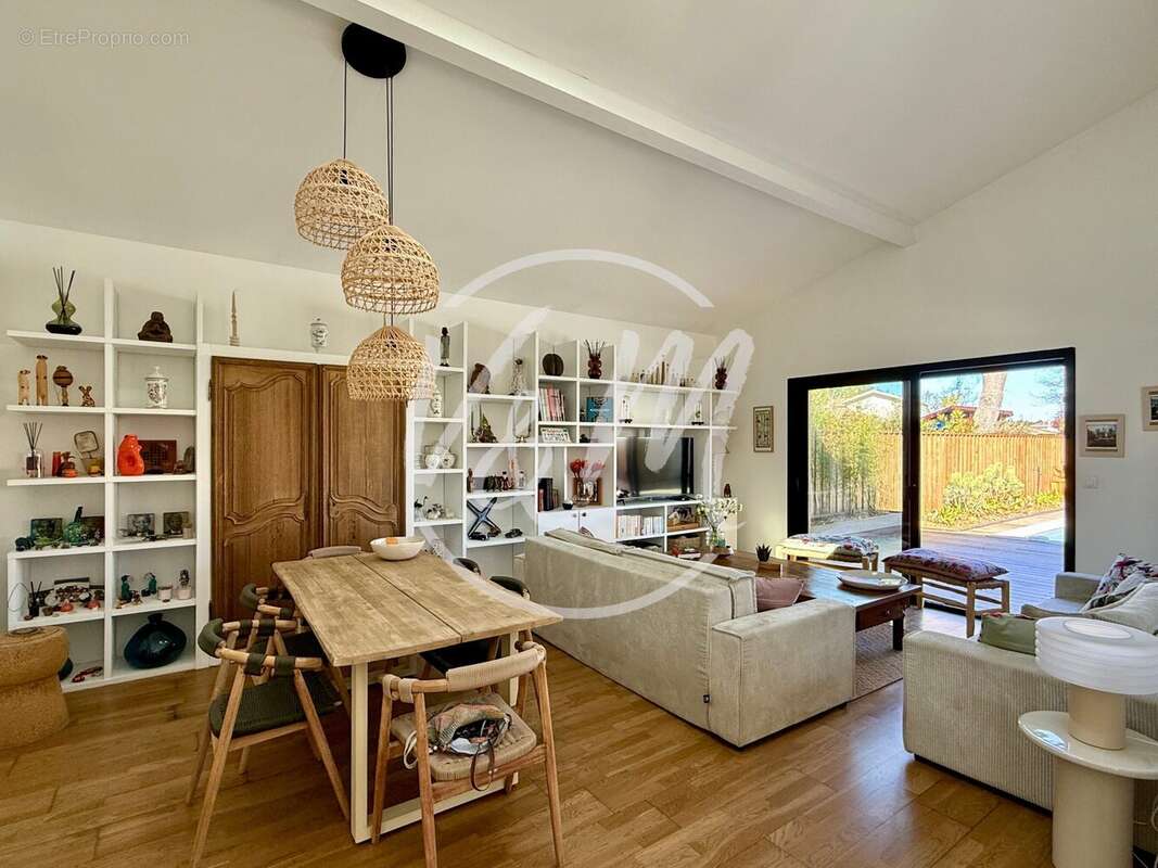 Maison 94 m² à Ares  - photo 5
