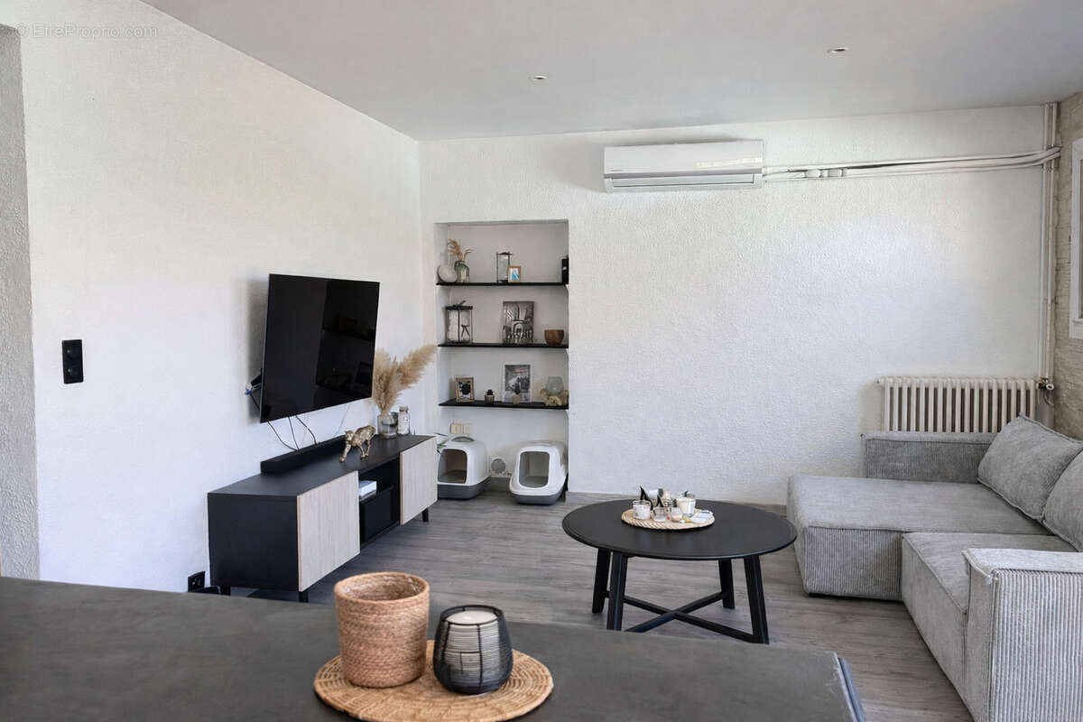 Maison à CHATEAUNEUF-LES-MARTIGUES