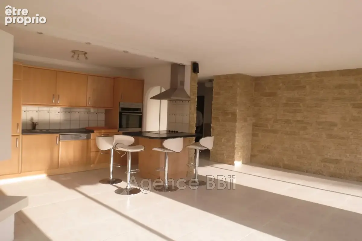 Appartement 4 pièces 90 m² à vendre à Mandelieu-La-Napoule (06210) - photo 3