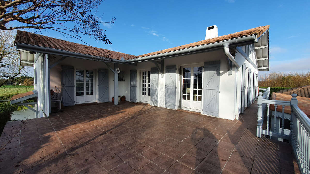 Maison à HAGETMAU