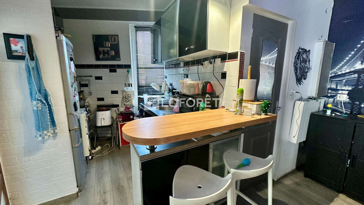 Appartement à LES PAVILLONS-SOUS-BOIS