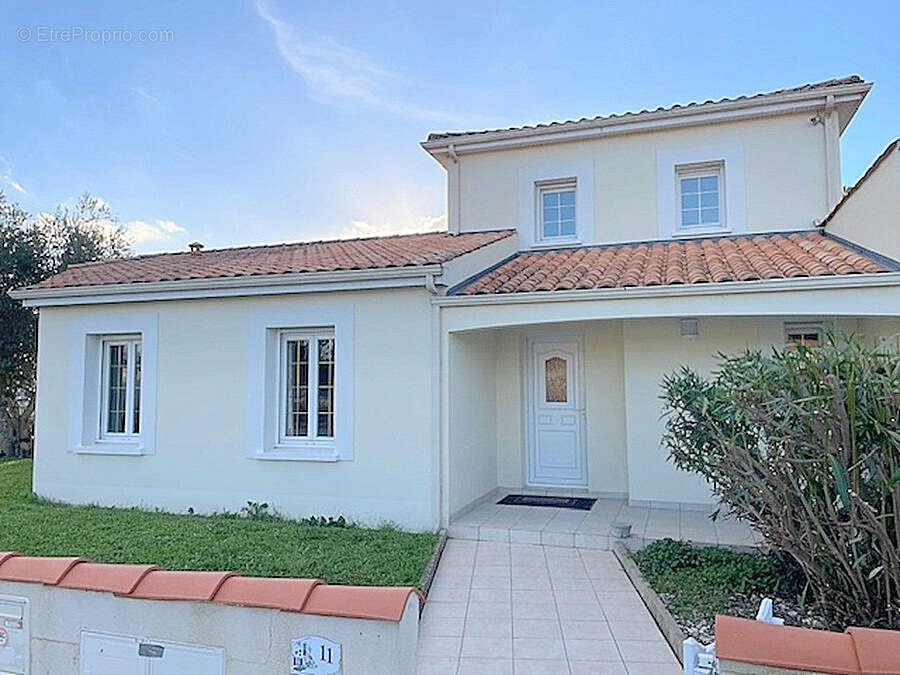 Maison à LA JARRIE