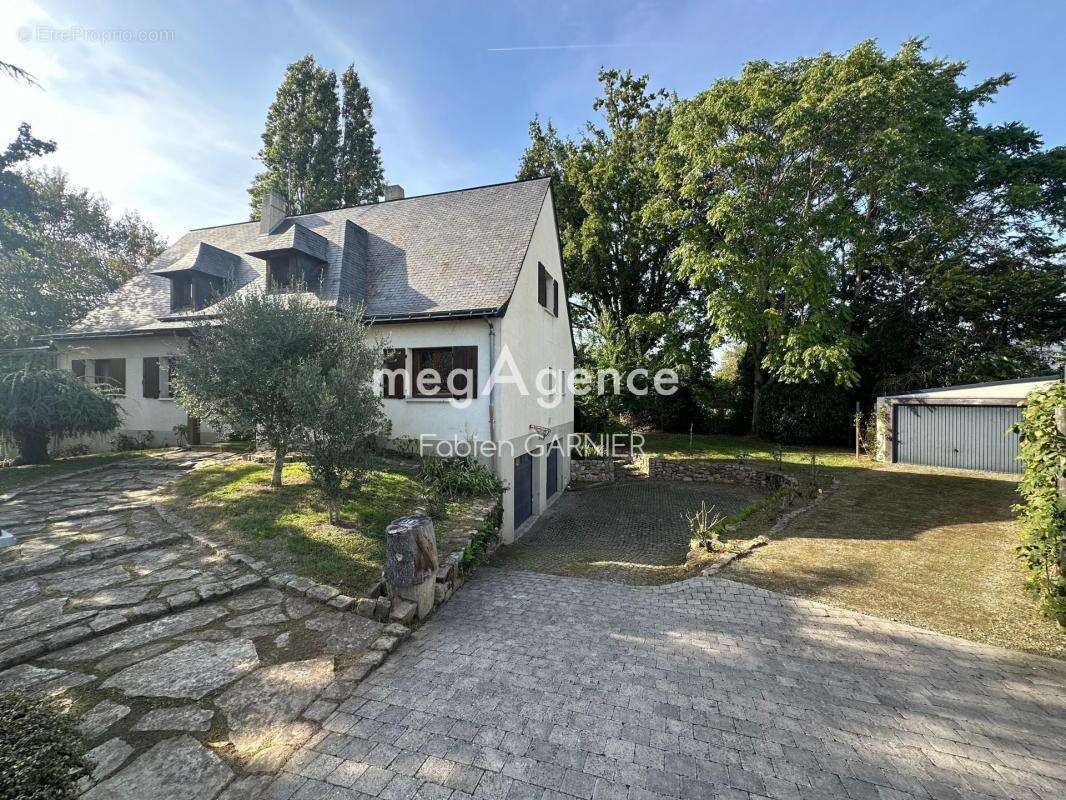 Maison à LES PONTS-DE-CE