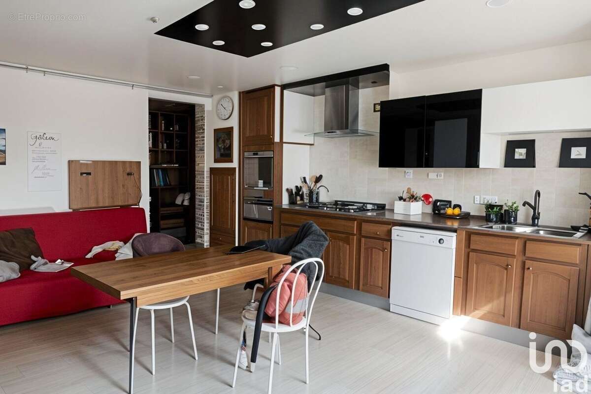 Photo 3 - Commerce à CHATONNAY