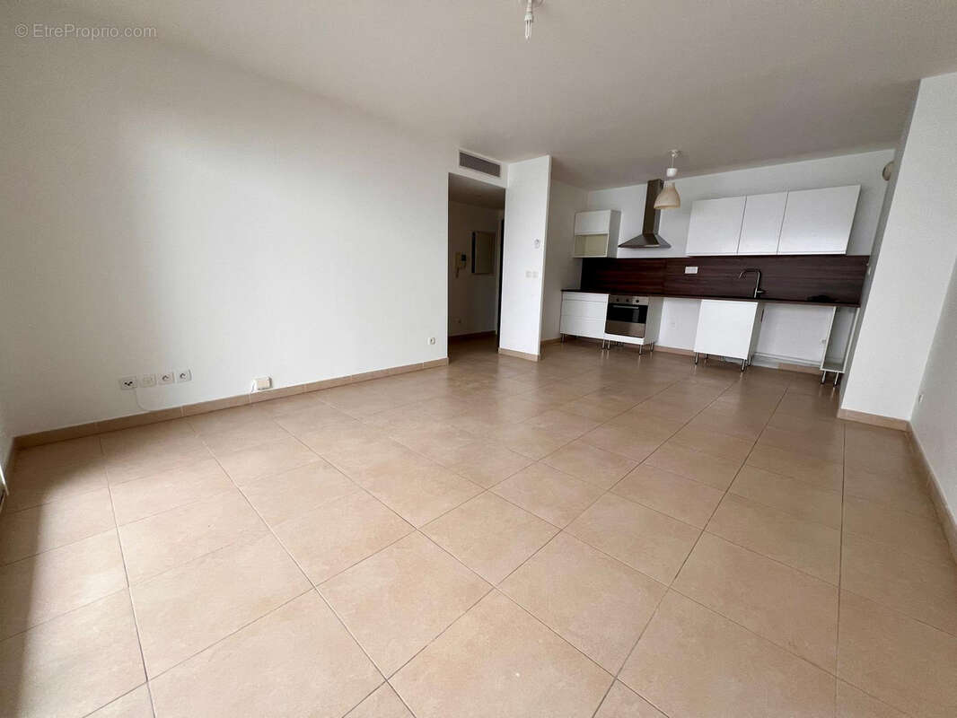 Appartement à MARSEILLE-7E