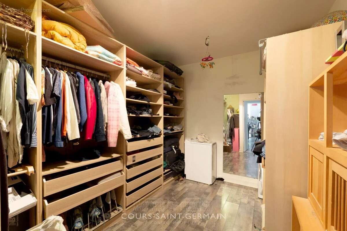 Appartement à PARIS-10E