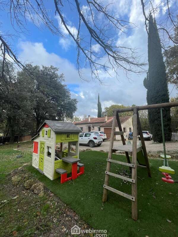 Maison à ENTRECASTEAUX