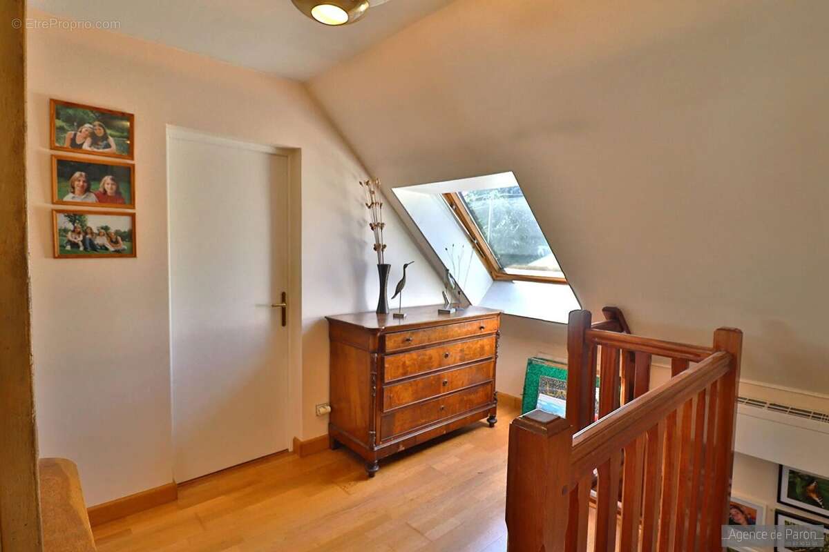 Maison à VERRIERES-LE-BUISSON